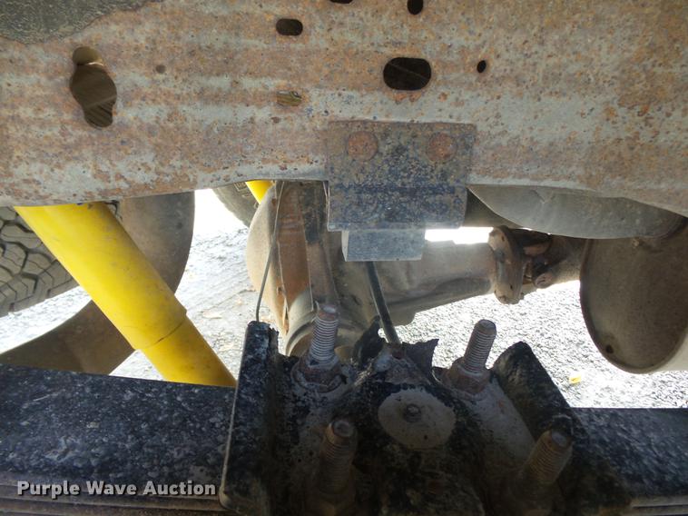 image for item DD2457 2004 Ford F250 Super Duty SuperCab pickup truck