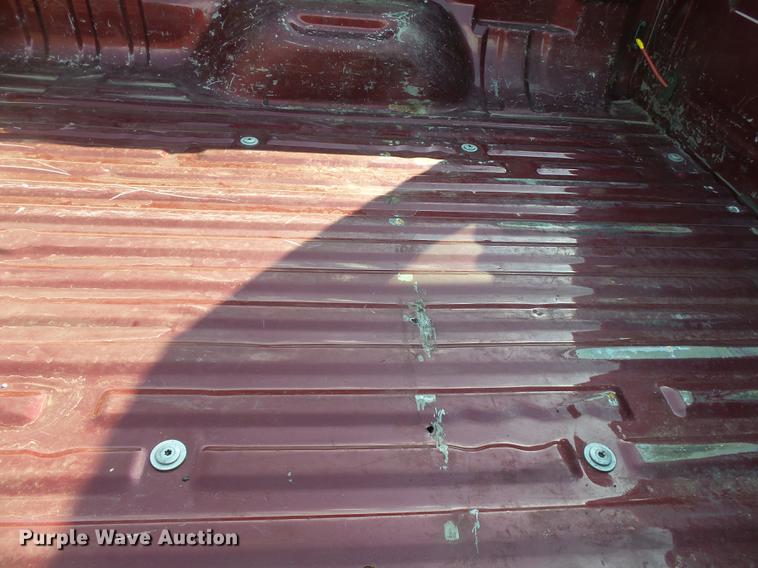 image for item DD2457 2004 Ford F250 Super Duty SuperCab pickup truck