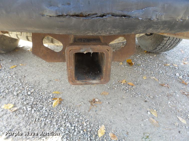 image for item DD2457 2004 Ford F250 Super Duty SuperCab pickup truck