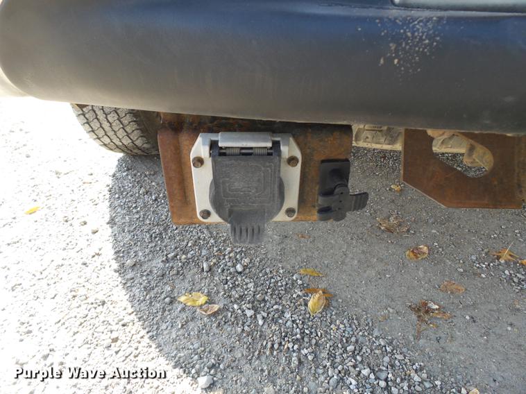 image for item DD2457 2004 Ford F250 Super Duty SuperCab pickup truck