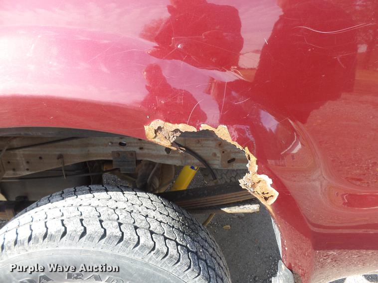 image for item DD2457 2004 Ford F250 Super Duty SuperCab pickup truck