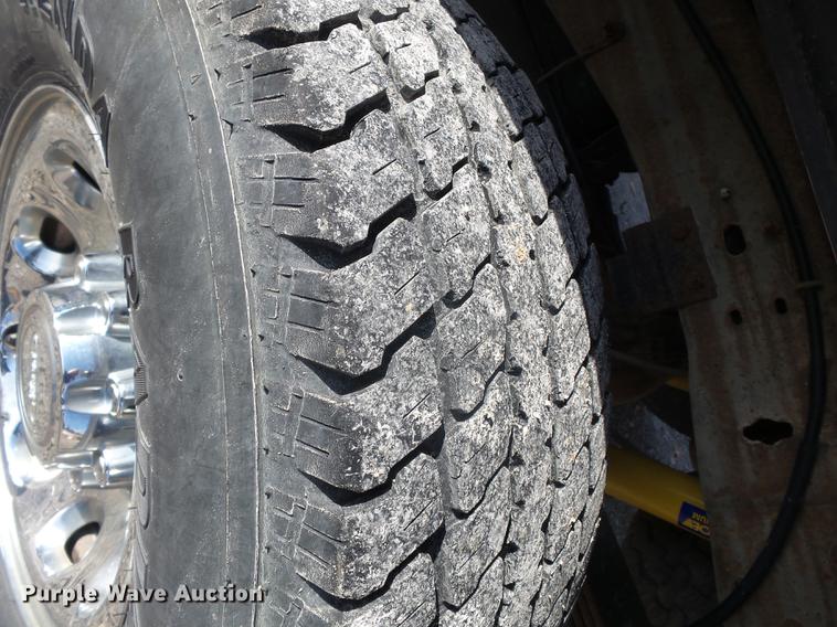 image for item DD2457 2004 Ford F250 Super Duty SuperCab pickup truck