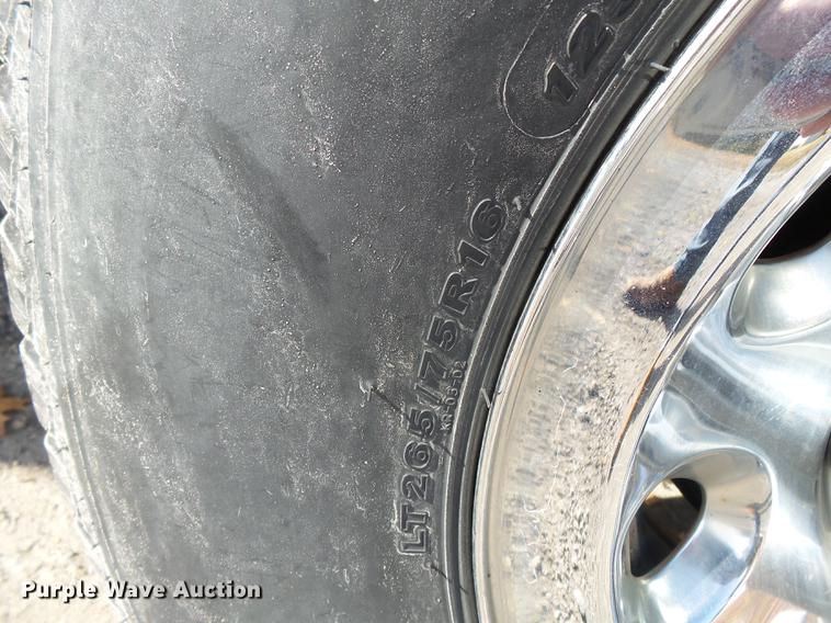 image for item DD2457 2004 Ford F250 Super Duty SuperCab pickup truck