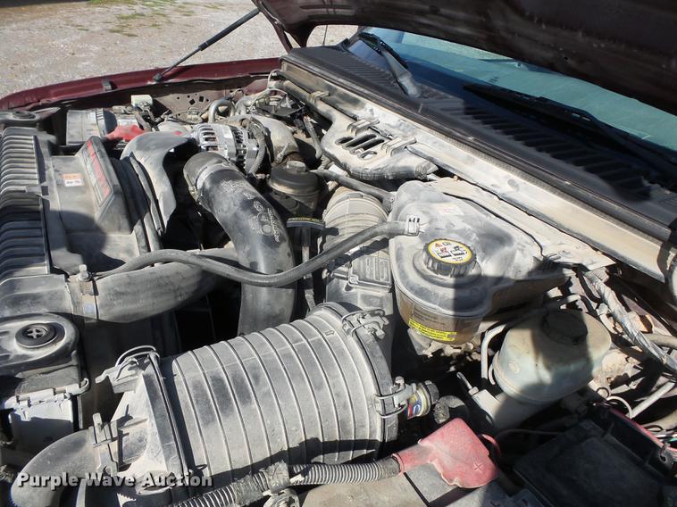 image for item DD2457 2004 Ford F250 Super Duty SuperCab pickup truck