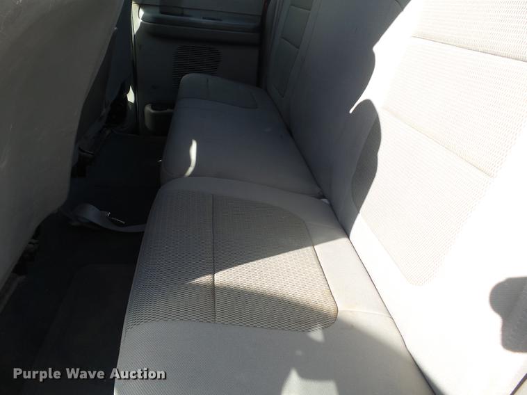 image for item DD2457 2004 Ford F250 Super Duty SuperCab pickup truck