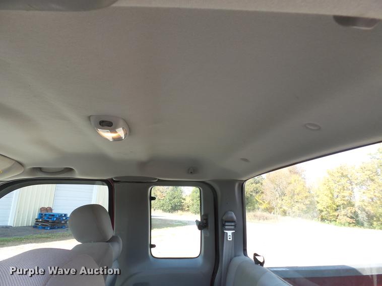 image for item DD2457 2004 Ford F250 Super Duty SuperCab pickup truck