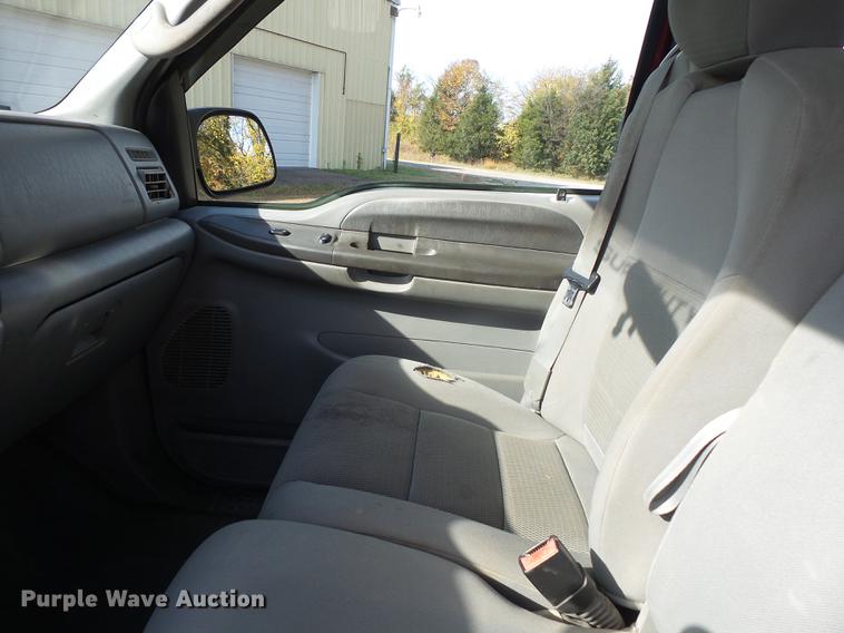 image for item DD2457 2004 Ford F250 Super Duty SuperCab pickup truck