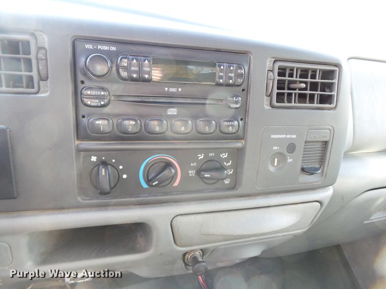 image for item DD2457 2004 Ford F250 Super Duty SuperCab pickup truck