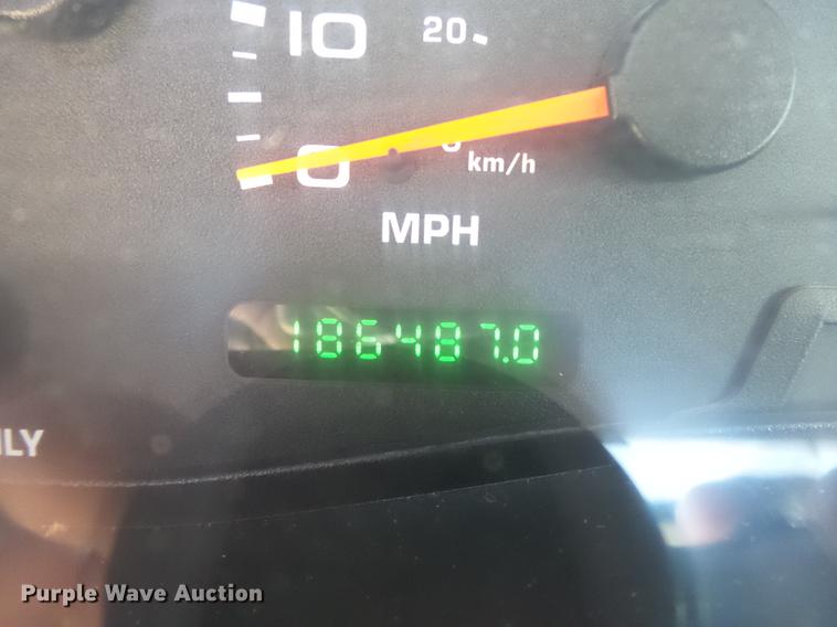 image for item DD2457 2004 Ford F250 Super Duty SuperCab pickup truck