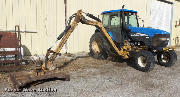 image for item DD2458 2004 New Holland TM120 tractor
