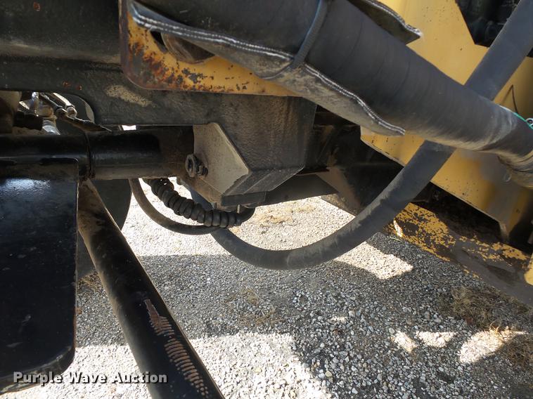 image for item DD2458 2004 New Holland TM120 tractor