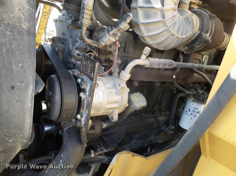 image for item DD2458 2004 New Holland TM120 tractor