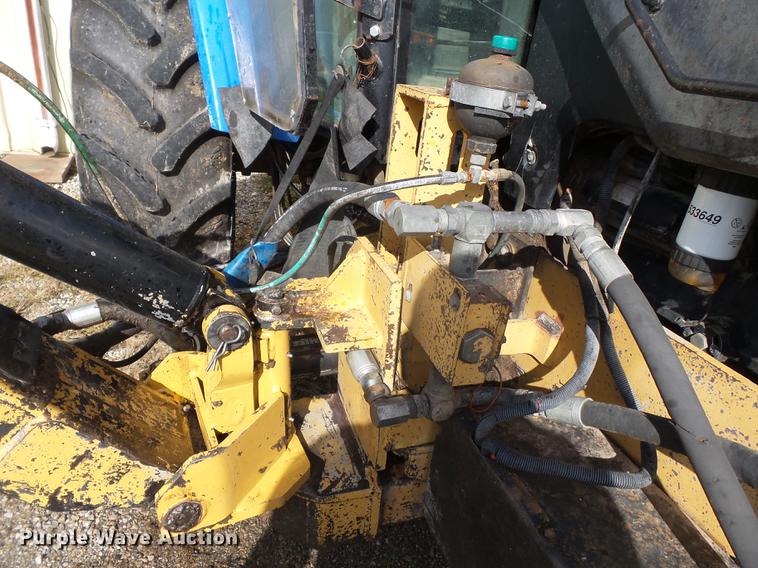 image for item DD2458 2004 New Holland TM120 tractor