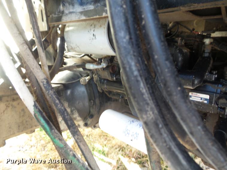 image for item DD2458 2004 New Holland TM120 tractor