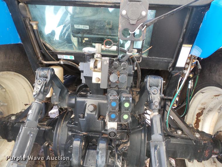 image for item DD2458 2004 New Holland TM120 tractor