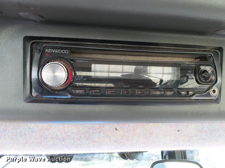 image for item DD2458 2004 New Holland TM120 tractor