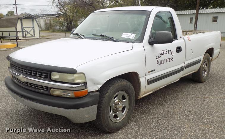 image for item DD3491 1999 Chevrolet Silverado 1500 pickup truck