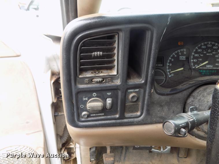 image for item DD3491 1999 Chevrolet Silverado 1500 pickup truck