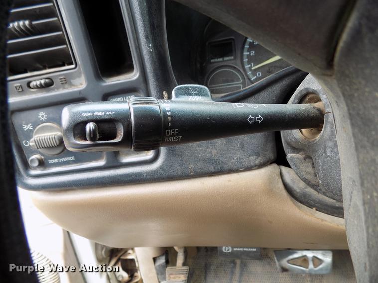 image for item DD3491 1999 Chevrolet Silverado 1500 pickup truck