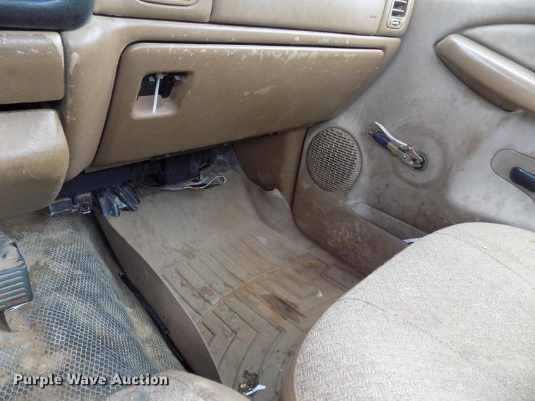 image for item DD3491 1999 Chevrolet Silverado 1500 pickup truck