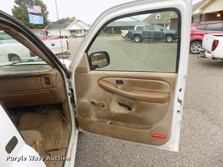 image for item DD3491 1999 Chevrolet Silverado 1500 pickup truck