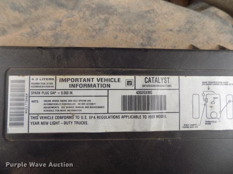 image for item DD3491 1999 Chevrolet Silverado 1500 pickup truck