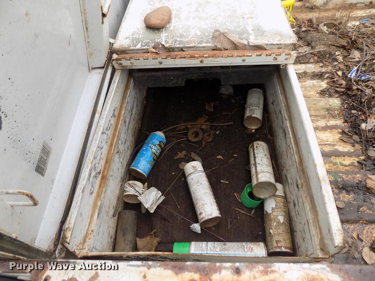 image for item DD3491 1999 Chevrolet Silverado 1500 pickup truck