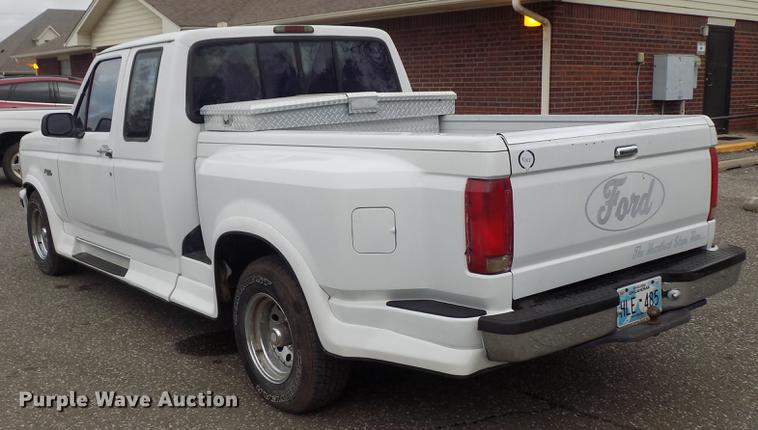 image for item DD3492 1994 Ford F150 SuperCab pickup truck