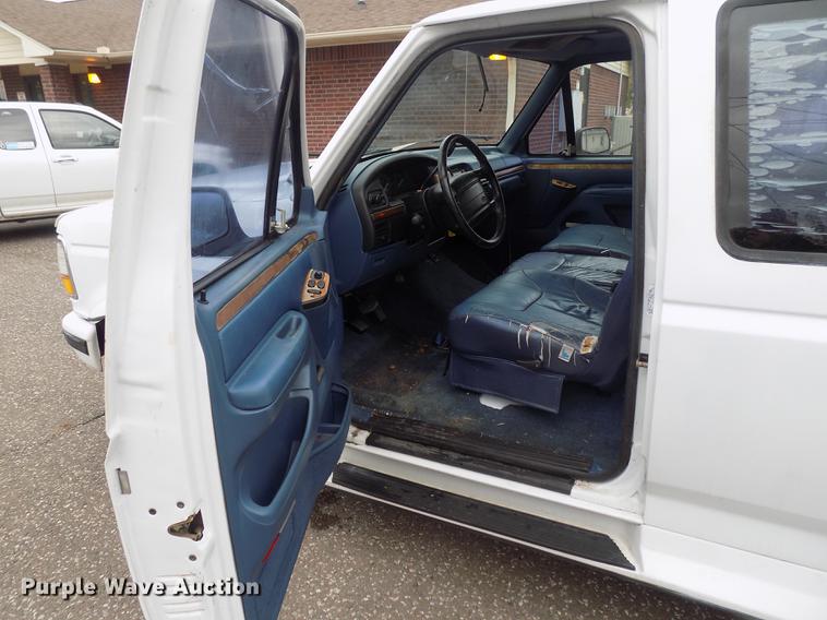 image for item DD3492 1994 Ford F150 SuperCab pickup truck