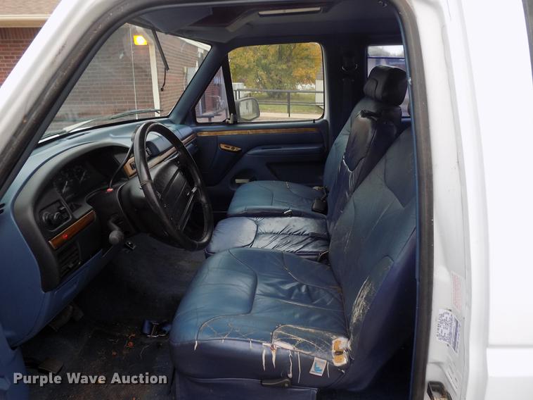 image for item DD3492 1994 Ford F150 SuperCab pickup truck