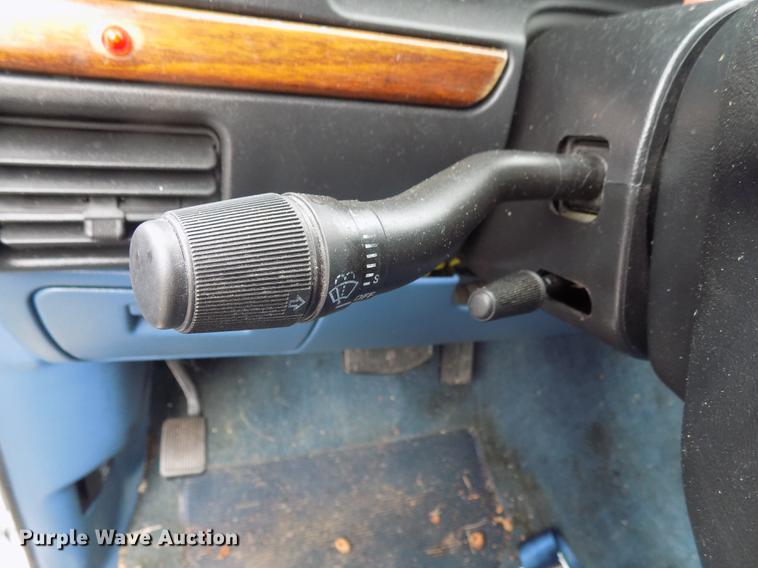 image for item DD3492 1994 Ford F150 SuperCab pickup truck