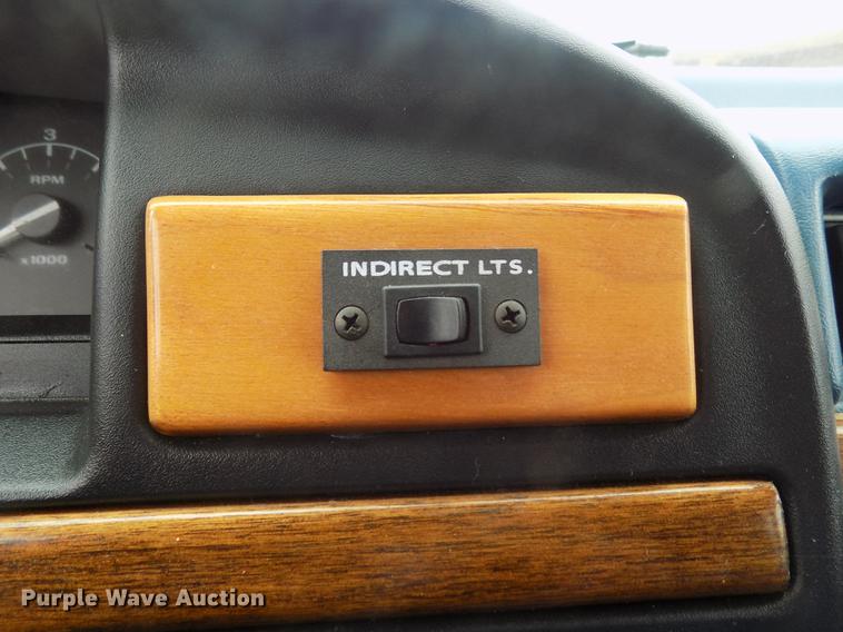 image for item DD3492 1994 Ford F150 SuperCab pickup truck