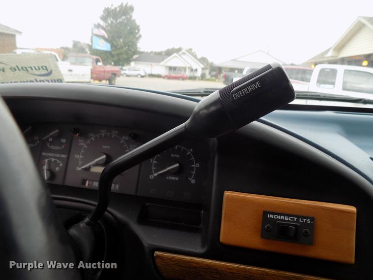 image for item DD3492 1994 Ford F150 SuperCab pickup truck