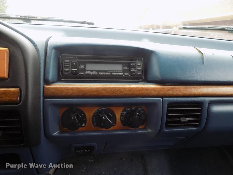 image for item DD3492 1994 Ford F150 SuperCab pickup truck