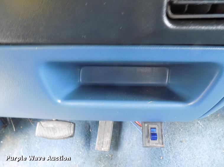 image for item DD3492 1994 Ford F150 SuperCab pickup truck