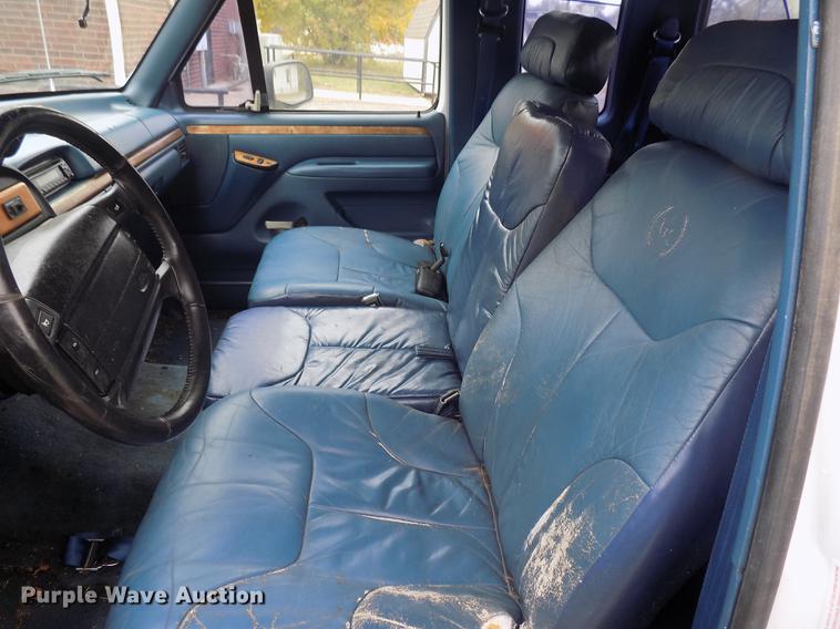 image for item DD3492 1994 Ford F150 SuperCab pickup truck