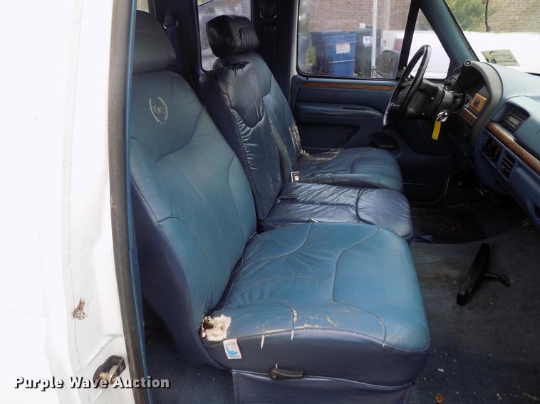 image for item DD3492 1994 Ford F150 SuperCab pickup truck