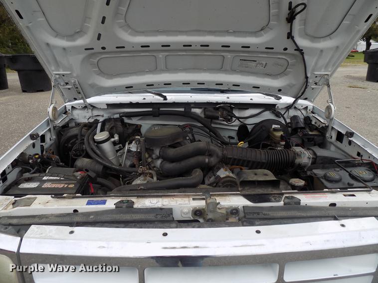 image for item DD3492 1994 Ford F150 SuperCab pickup truck