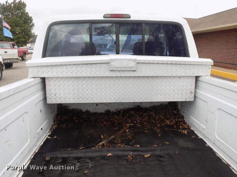 image for item DD3492 1994 Ford F150 SuperCab pickup truck