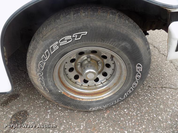 image for item DD3492 1994 Ford F150 SuperCab pickup truck