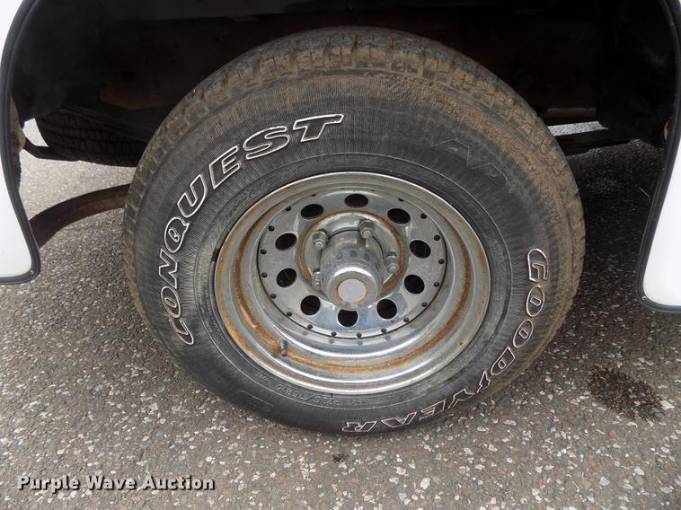 image for item DD3492 1994 Ford F150 SuperCab pickup truck