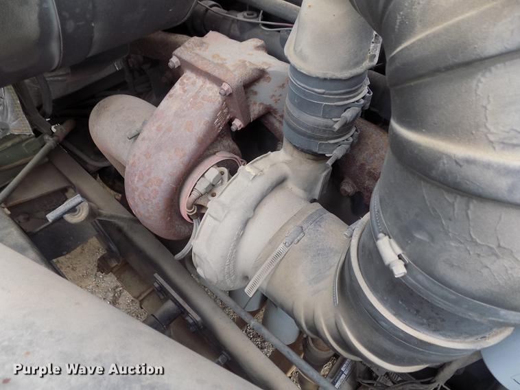 image for item DD3493 1983 Am General M-915-A1 semi truck