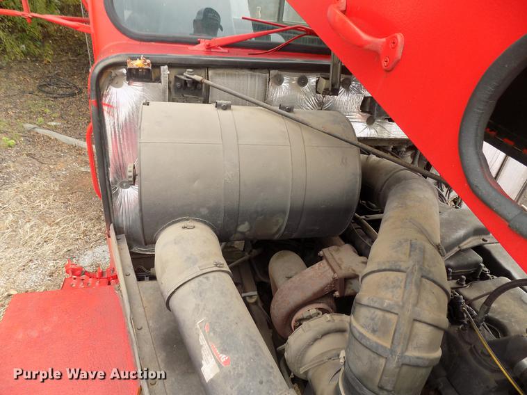 image for item DD3493 1983 Am General M-915-A1 semi truck