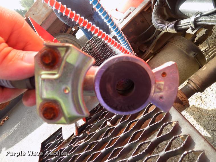 image for item DD3493 1983 Am General M-915-A1 semi truck