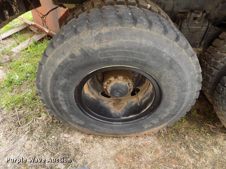 image for item DD3494 1985 Am General truck cab and chassis