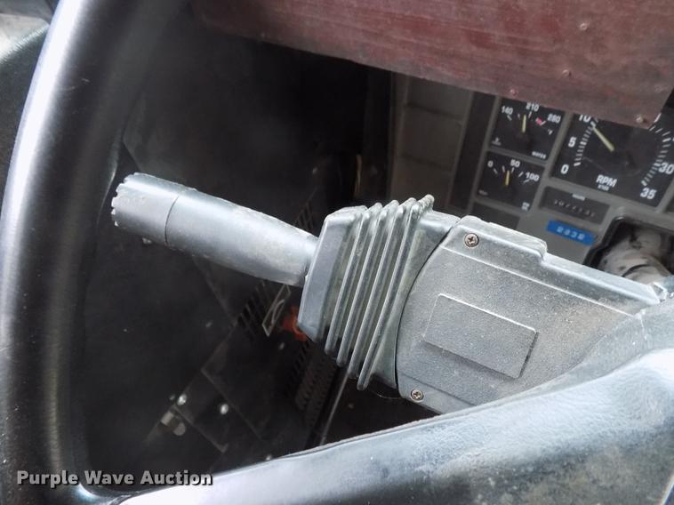 image for item DD3496 1999 Blue Bird 3800 school bus