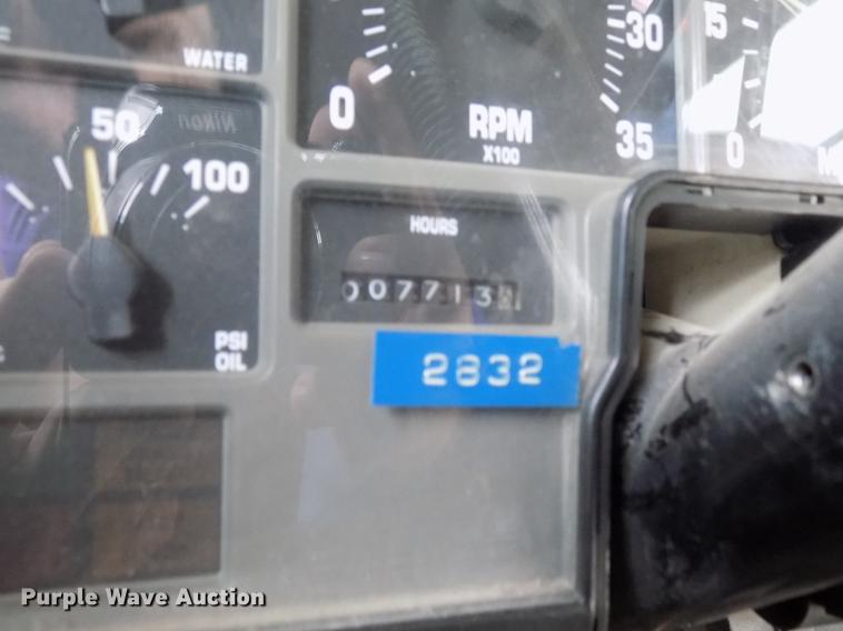 image for item DD3496 1999 Blue Bird 3800 school bus