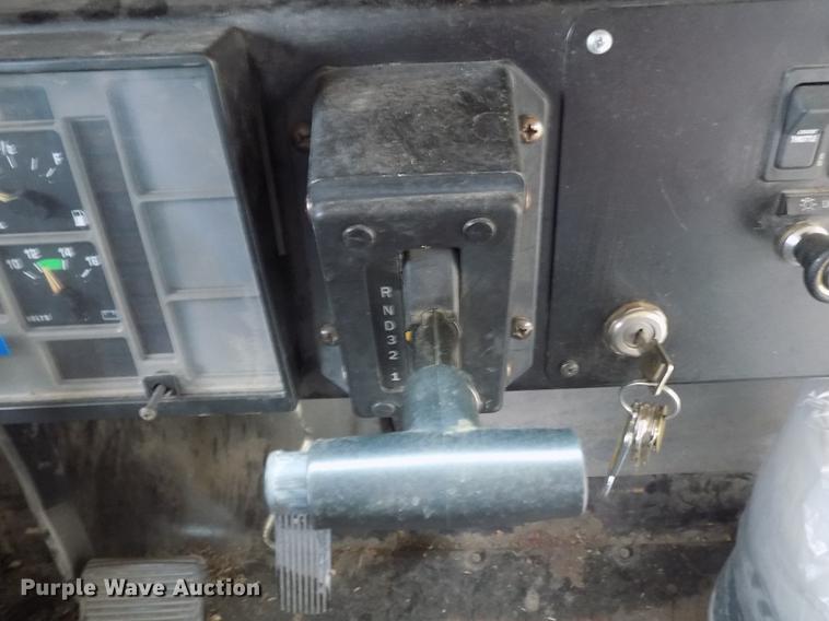 image for item DD3496 1999 Blue Bird 3800 school bus