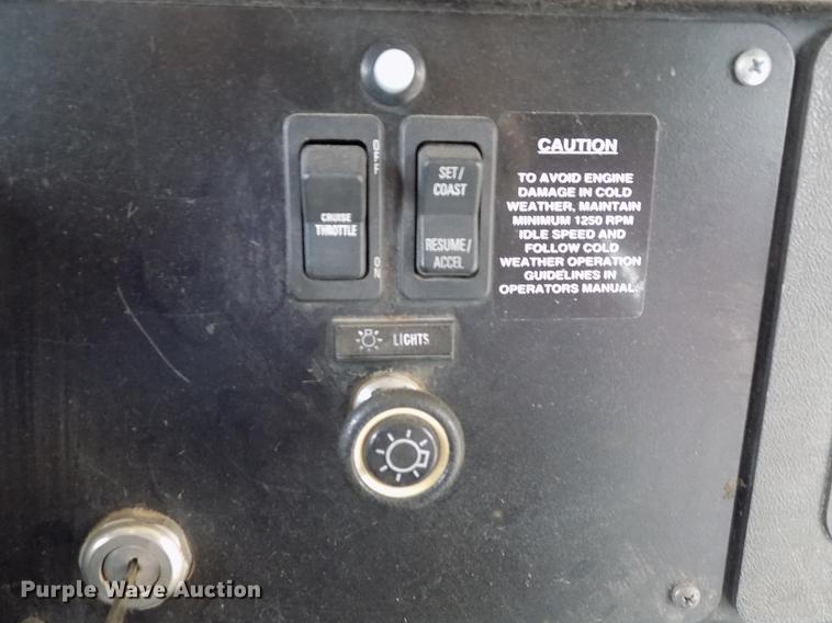 image for item DD3496 1999 Blue Bird 3800 school bus