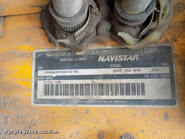 image for item DD3496 1999 Blue Bird 3800 school bus